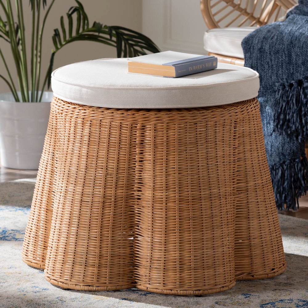 Palm Scallop Natural Rattan Ottoman. Picture 5