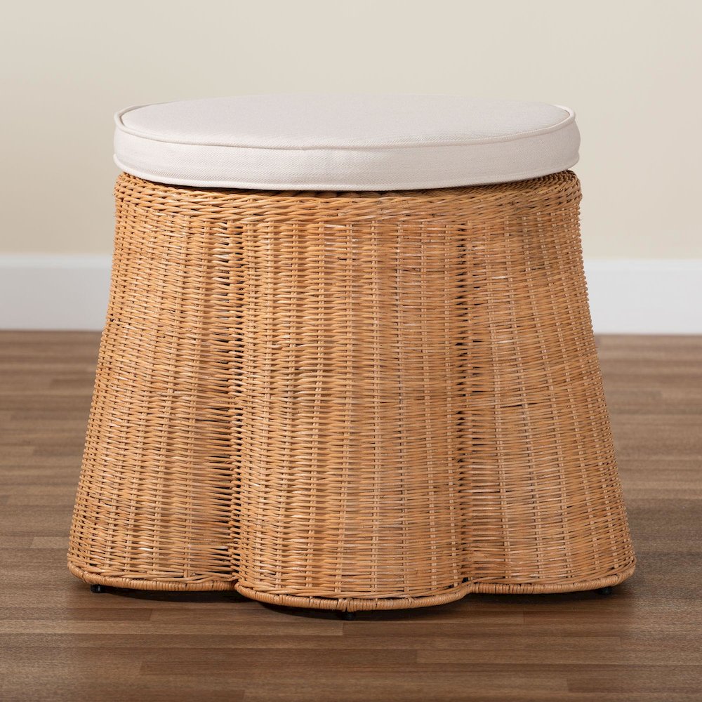 Palm Scallop Natural Rattan Ottoman. Picture 6