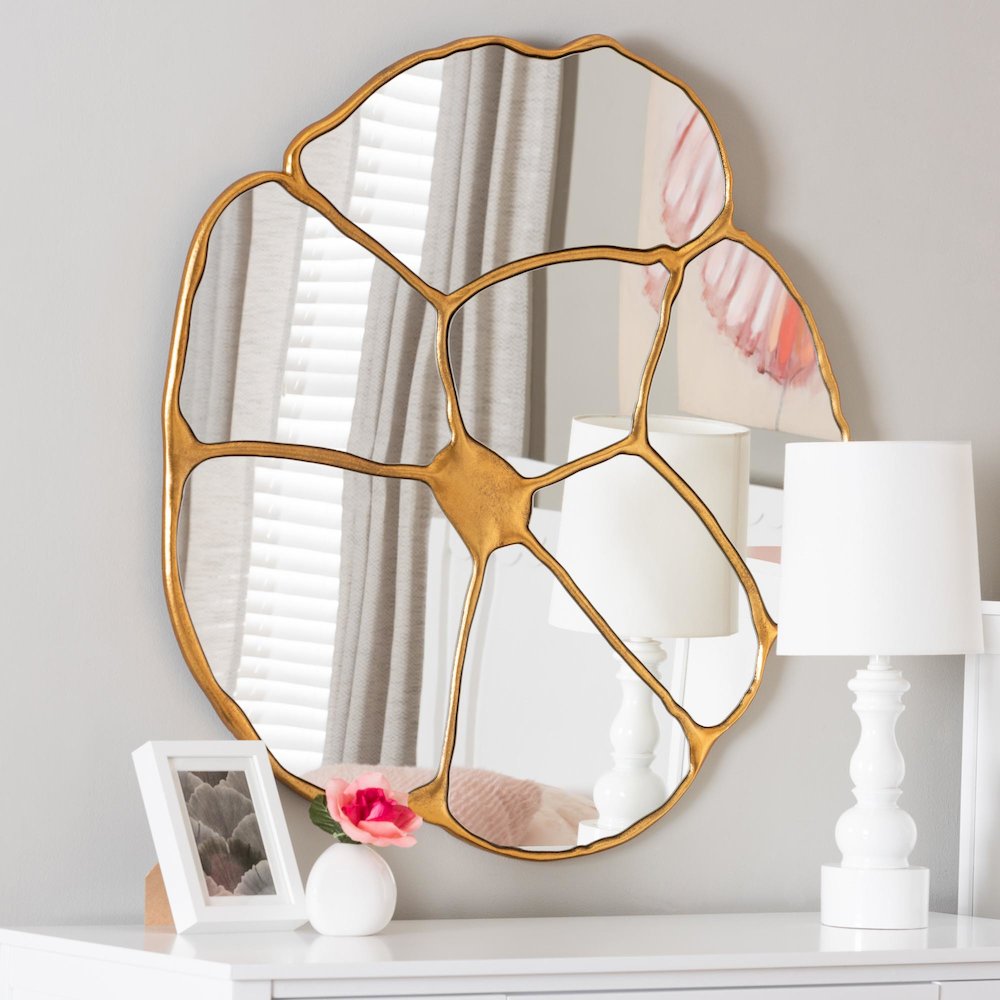 Novia Antique Goldleaf Flower Accent Wall Mirror. Picture 3