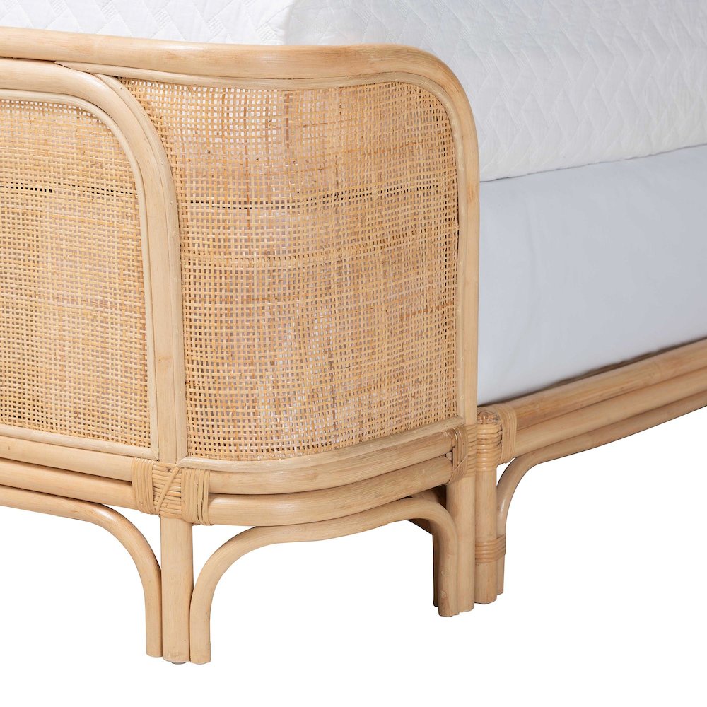 Rattan Bed Frame - Handwoven Wicker Headboard and Footboard, Queen. Picture 7