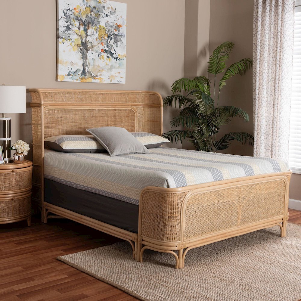 Rattan Bed Frame - Handwoven Wicker Headboard and Footboard, Queen. Picture 9