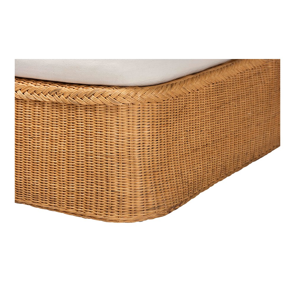 Cesar Rattan Chaise Lounge Chair with Rounded Backrest and Cushion. Picture 7