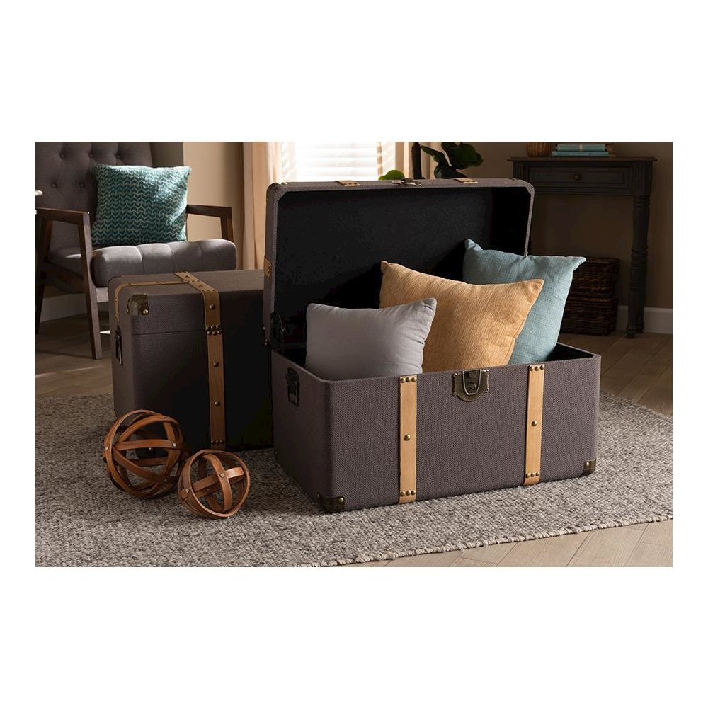 Oak Brown Finished 2-Piece Storage Trunk Set. Picture 6