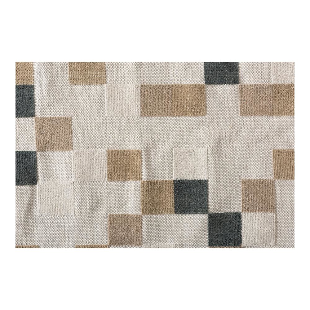 Ivory and Grey Handwoven PET Yarn Indoor and Outdoor Area Rug. Picture 2