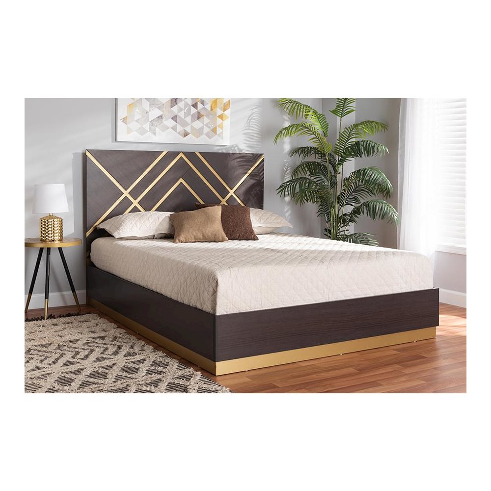 Glam and Luxe Two-Tone Dark Brown and Gold Finished Wood Queen Size Platform Bed. Picture 7