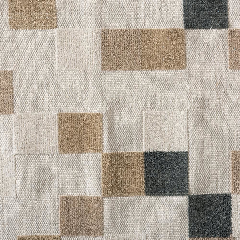 Ivory and Grey Handwoven PET Yarn Indoor and Outdoor Area Rug. Picture 6