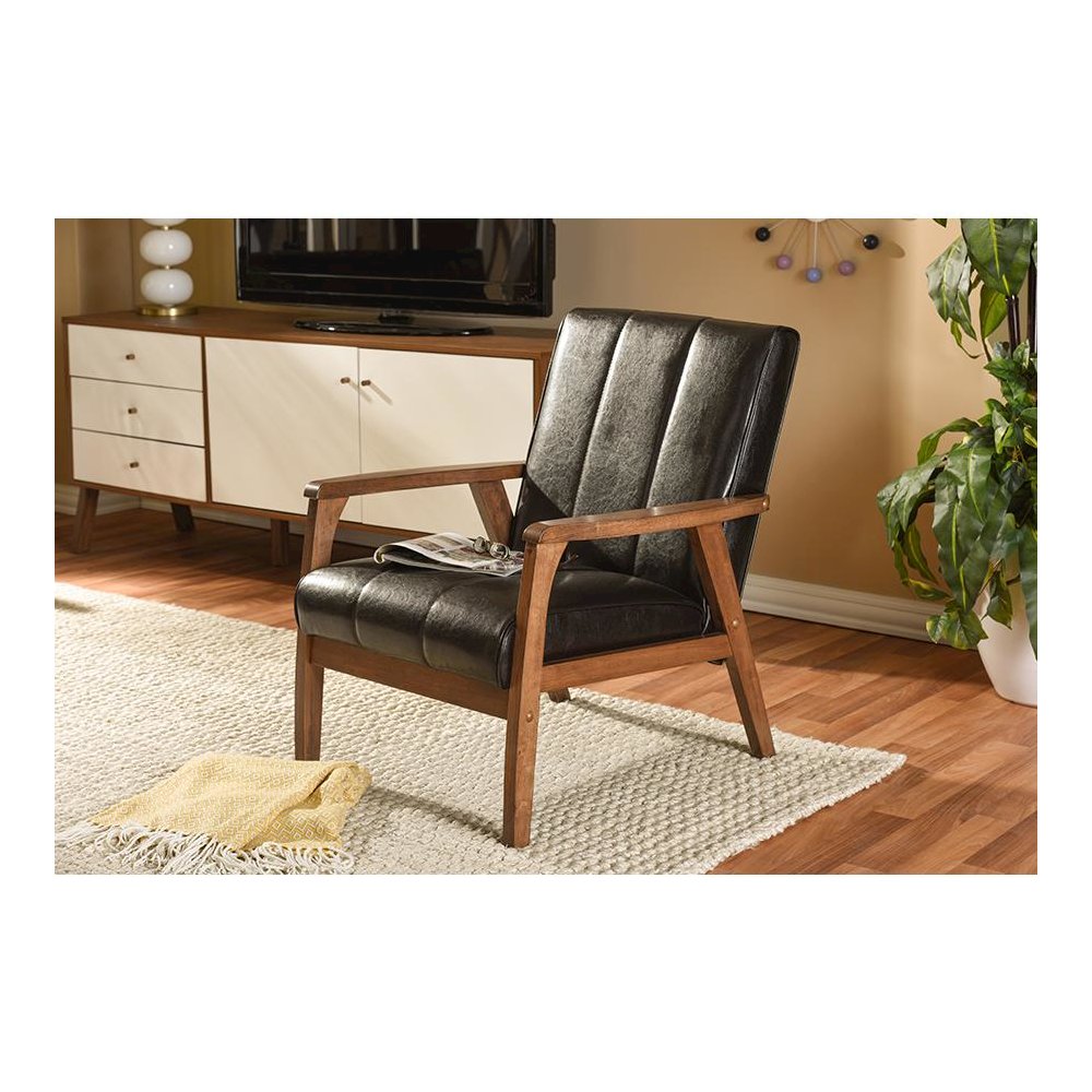 Leather Wooden Lounge Chair. Picture 4