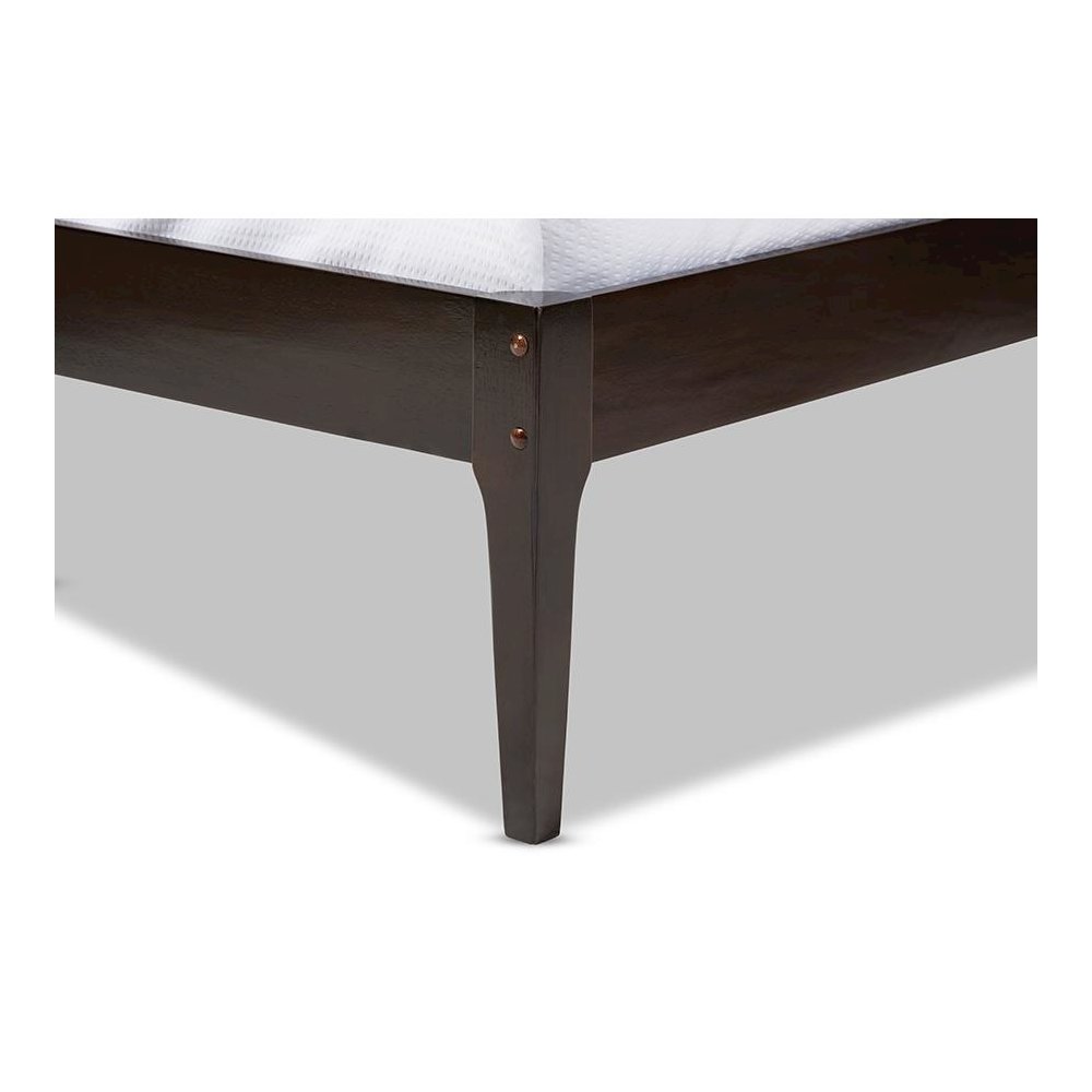 Bentley Mid-Century Modern Cappuccino Finishing Solid Wood Queen Size Bed Frame. Picture 3