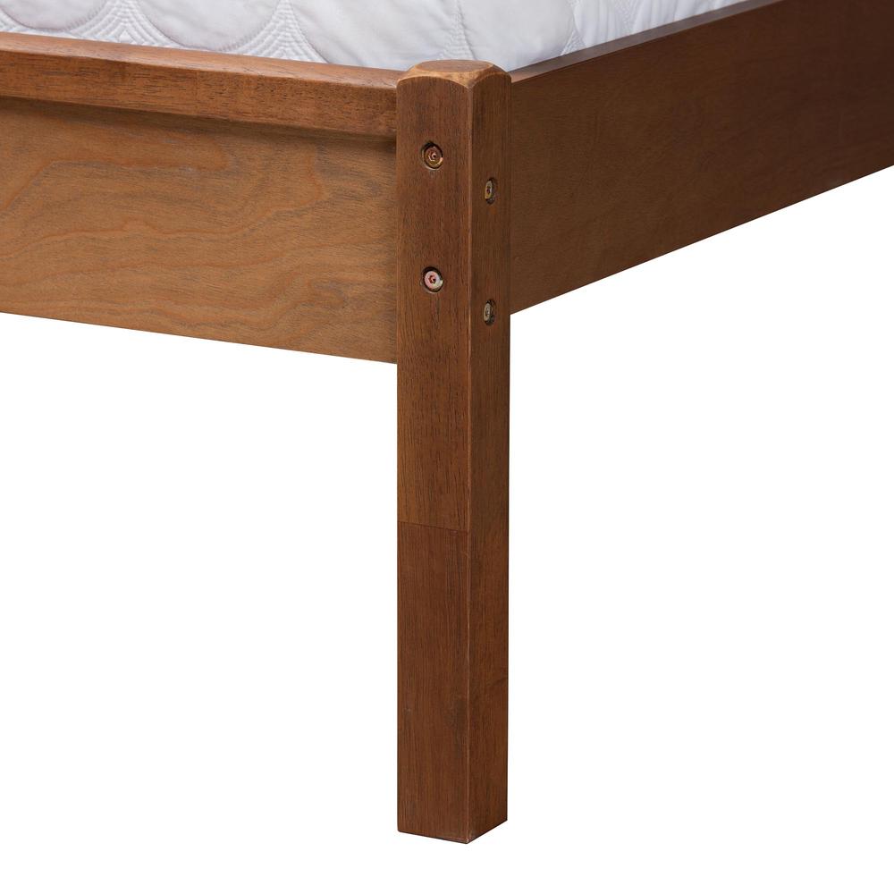 Rattan Queen Size Platform Bed. Picture 15