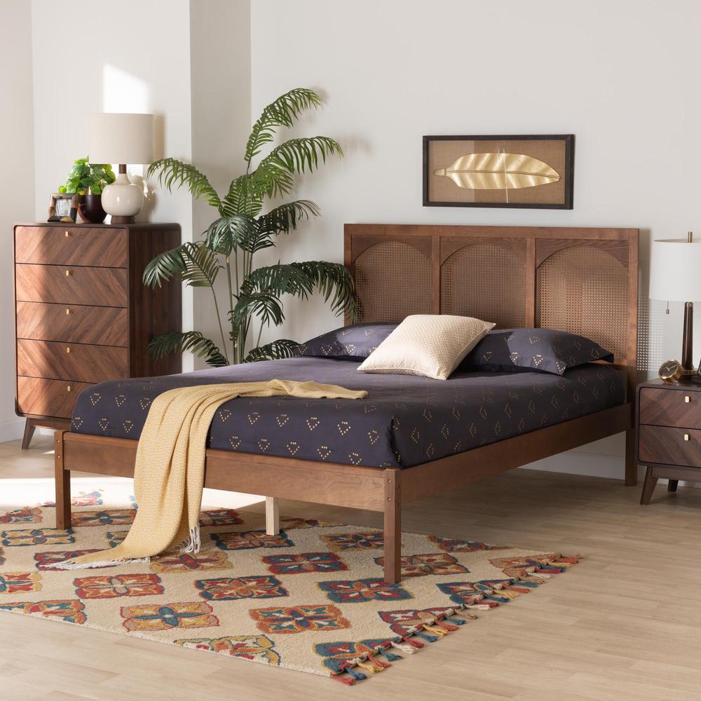 Rattan Queen Size Platform Bed. Picture 17