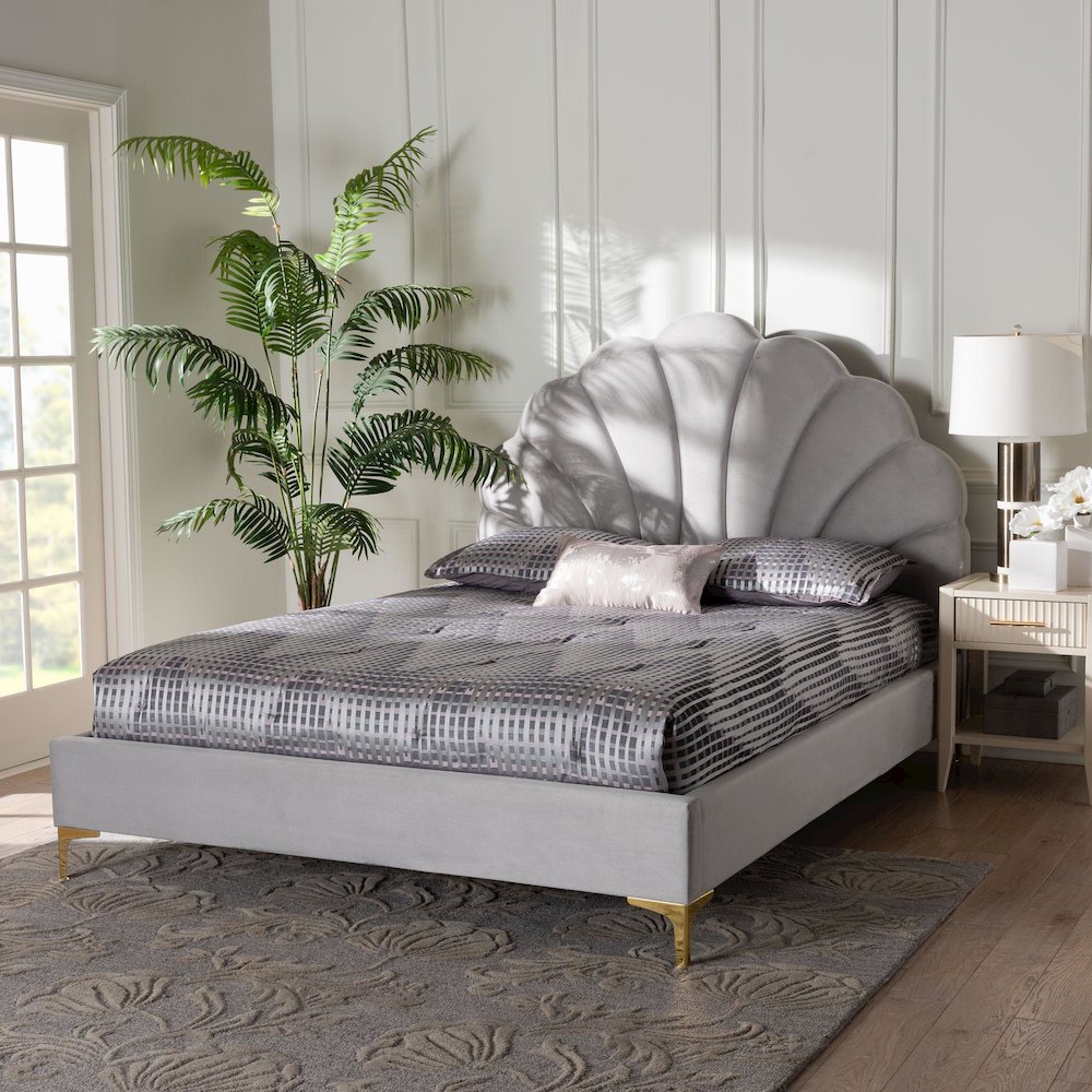 Glam and Luxe Light Grey Velvet Seashell-Headboard Queen Size Platform Bed. Picture 10