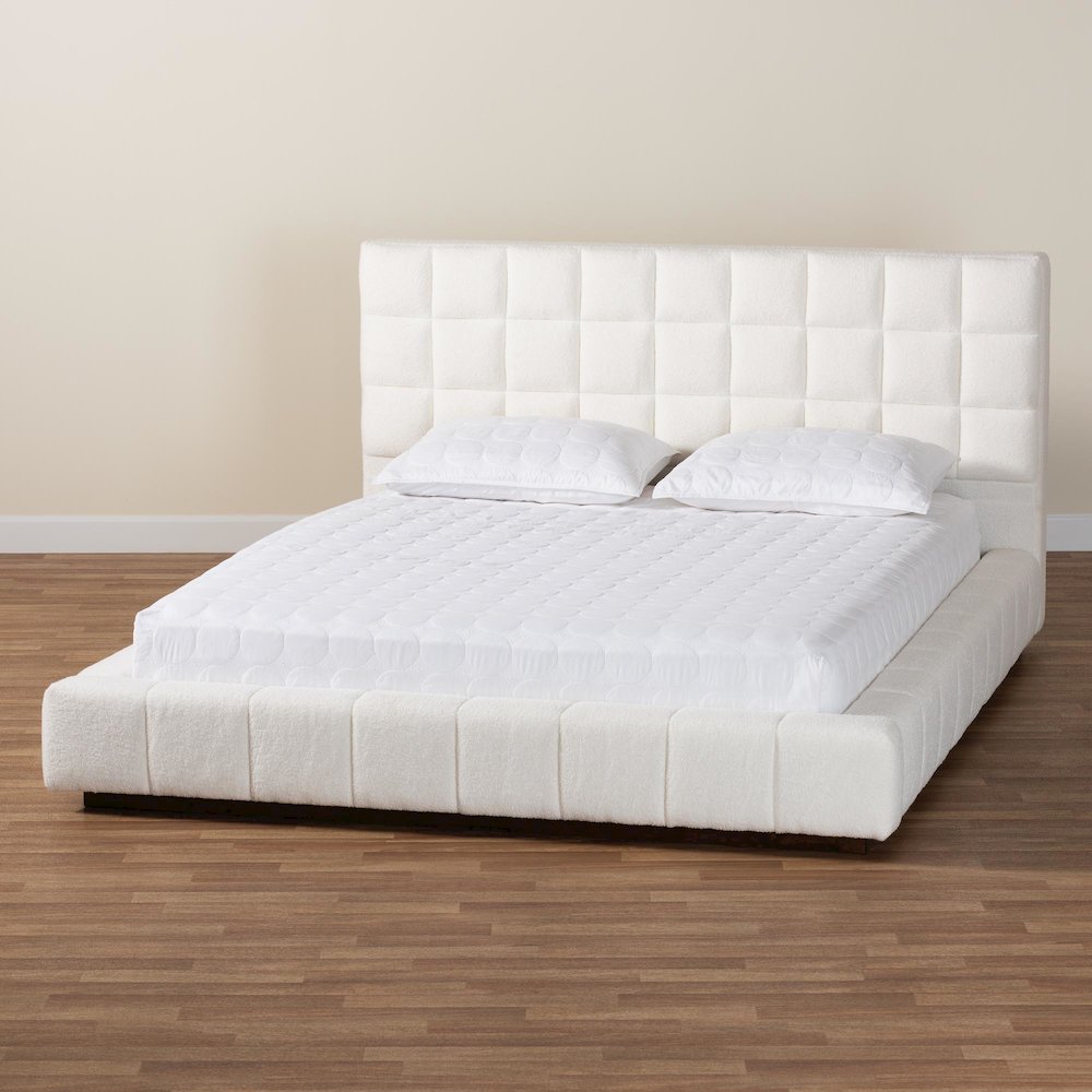 Studio Braylin Glam and Luxe Teddy-Bear Fabric King Size Platform Bed. Picture 8