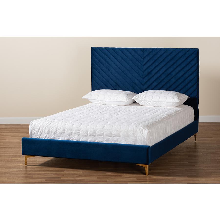 Gold Metal King Size Platform Bed. Picture 8