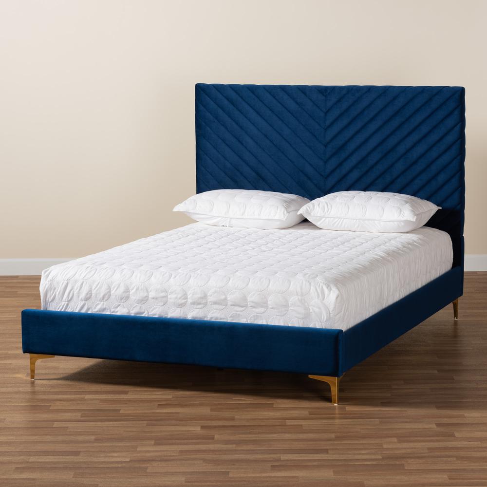 Gold Metal King Size Platform Bed. Picture 19