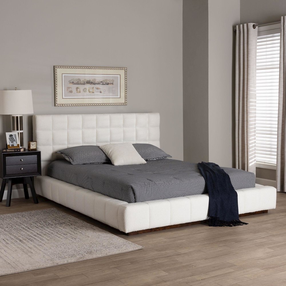 Studio Braylin Glam and Luxe Teddy-Bear Fabric King Size Platform Bed. Picture 11