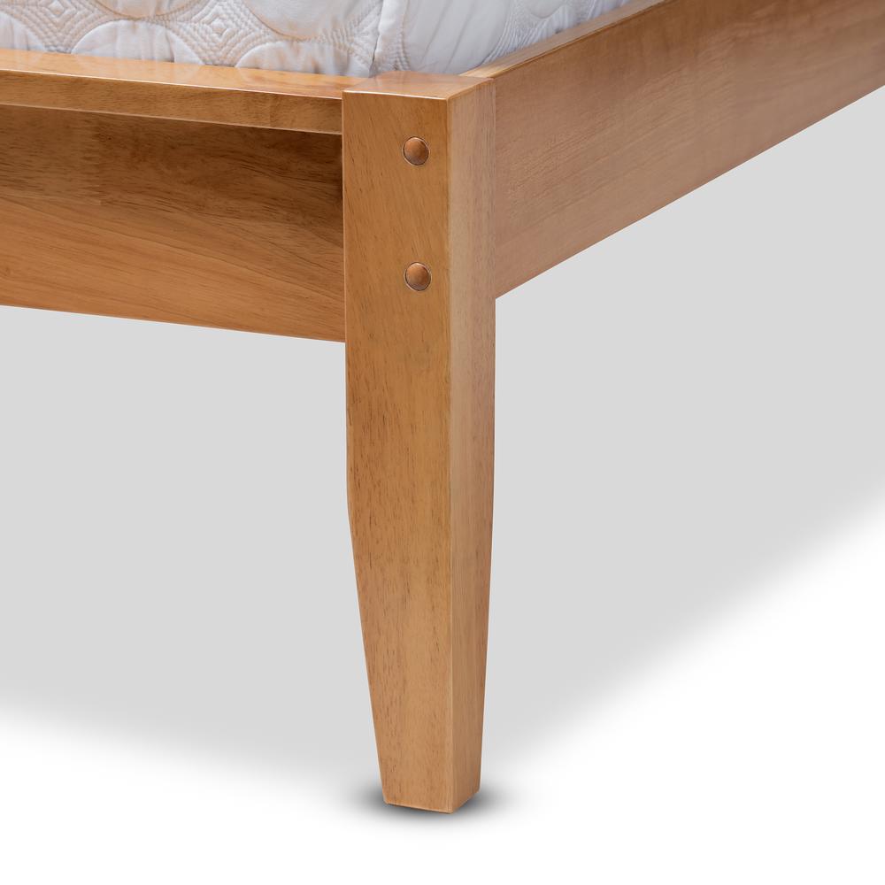 and Rustic Natural Oak and Pine Finished Wood King Size Platform Bed. Picture 15