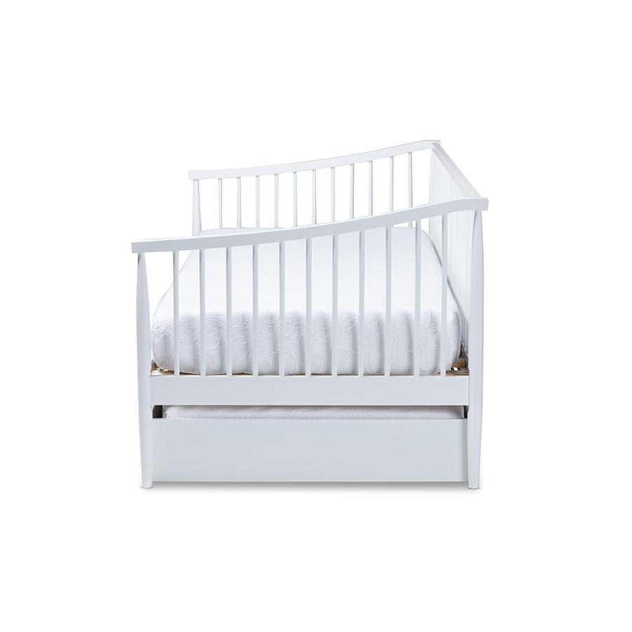 Traditional White Finished Wood Twin Size Spindle Daybed with Trundle. Picture 3