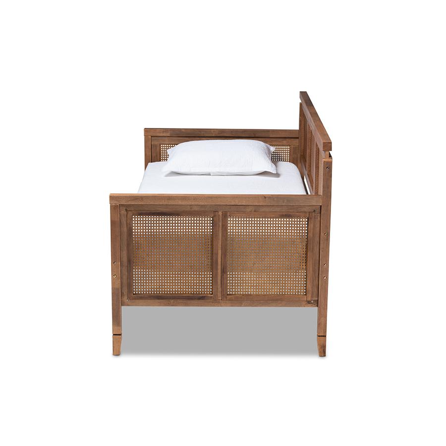 Synthetic Rattan Daybed. Picture 2