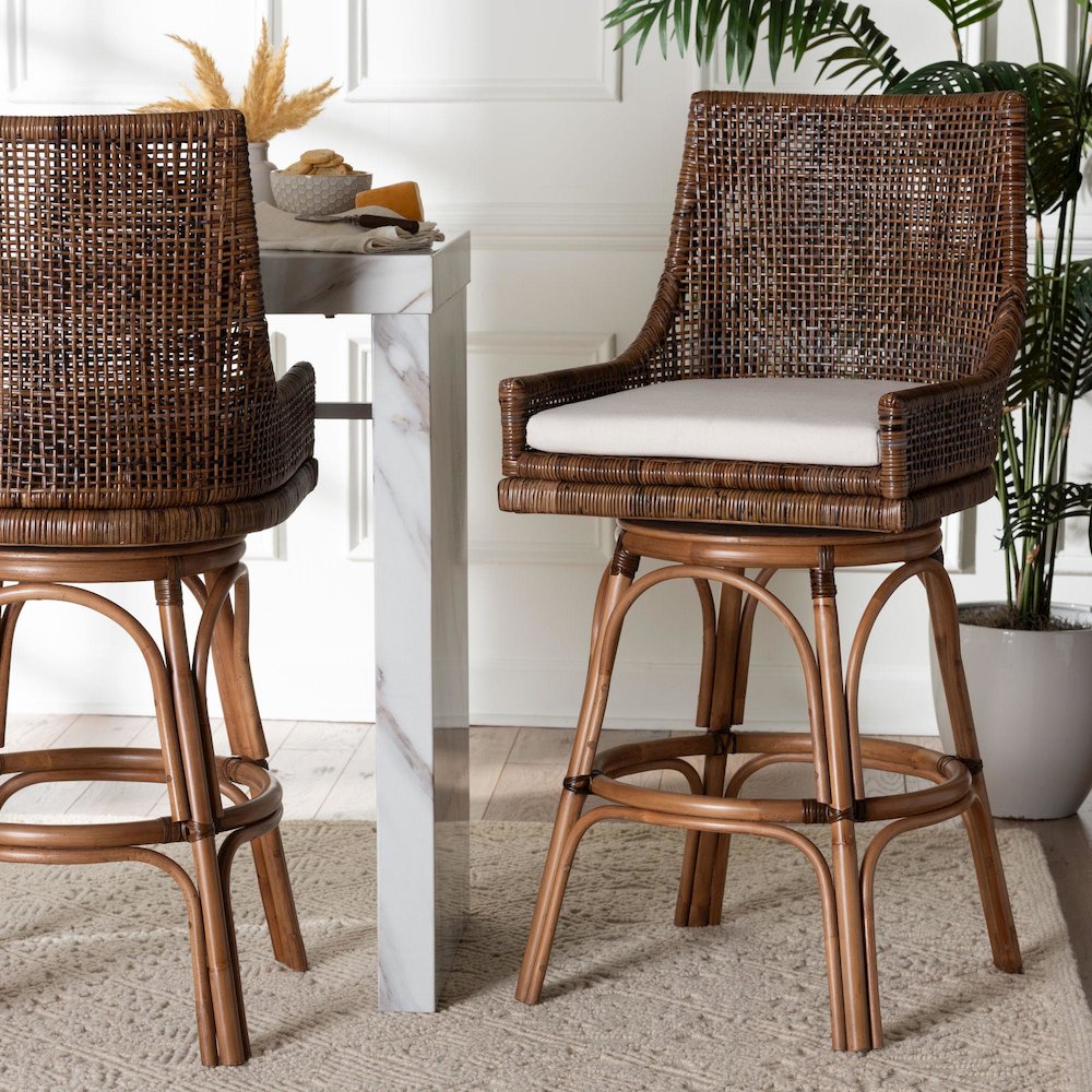 Bella Swivel Rattan Bar Stool w/ Cushion, Coffee Bean. Picture 3