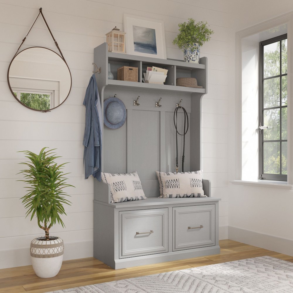 Woodland 40W Hall Tree and Shoe Storage Bench with Doors. Picture 2