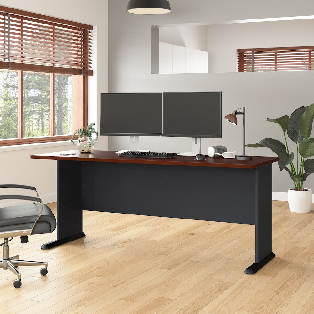 Series A 72W Desk. Picture 2