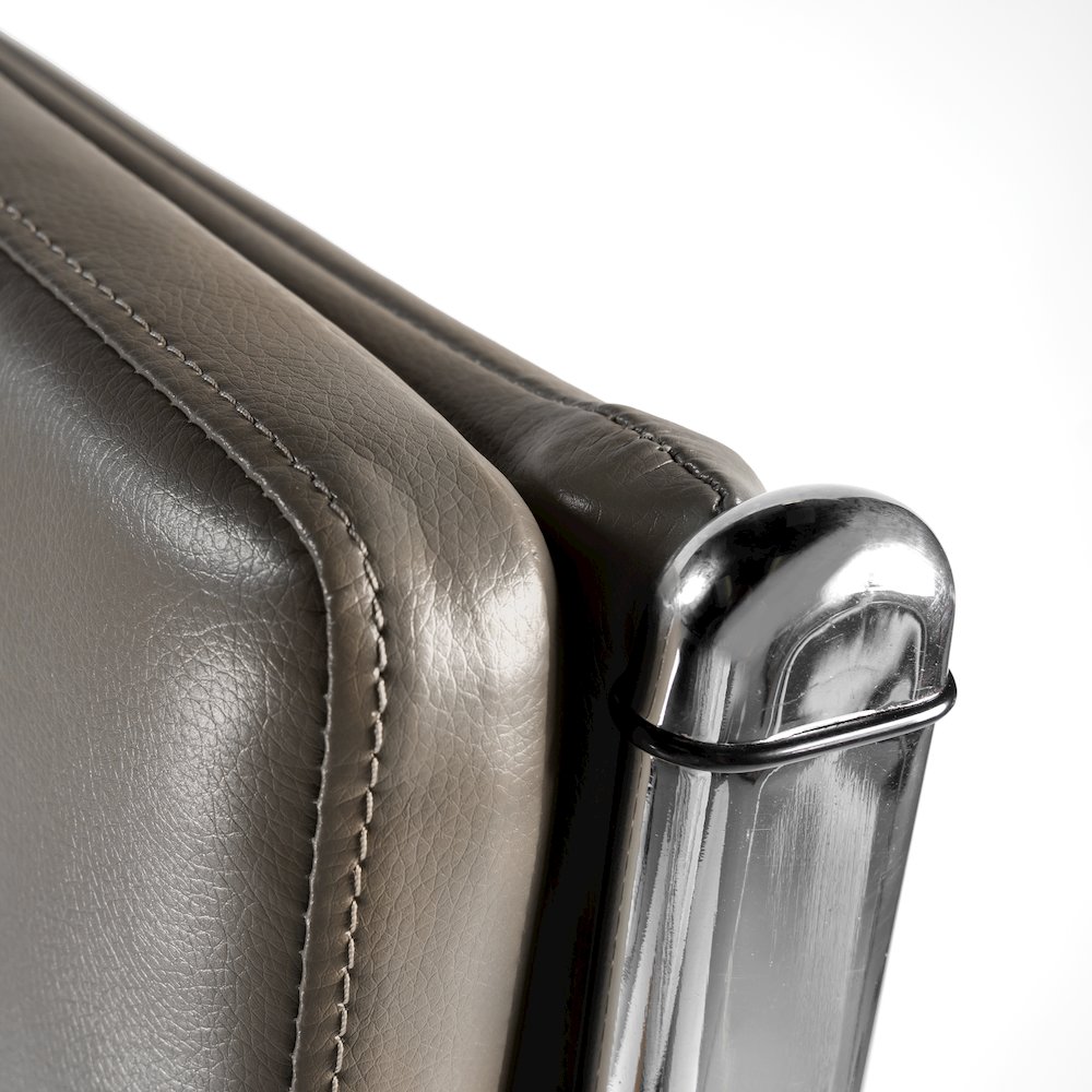Modelo High Back Leather Executive Office Chair. Picture 6