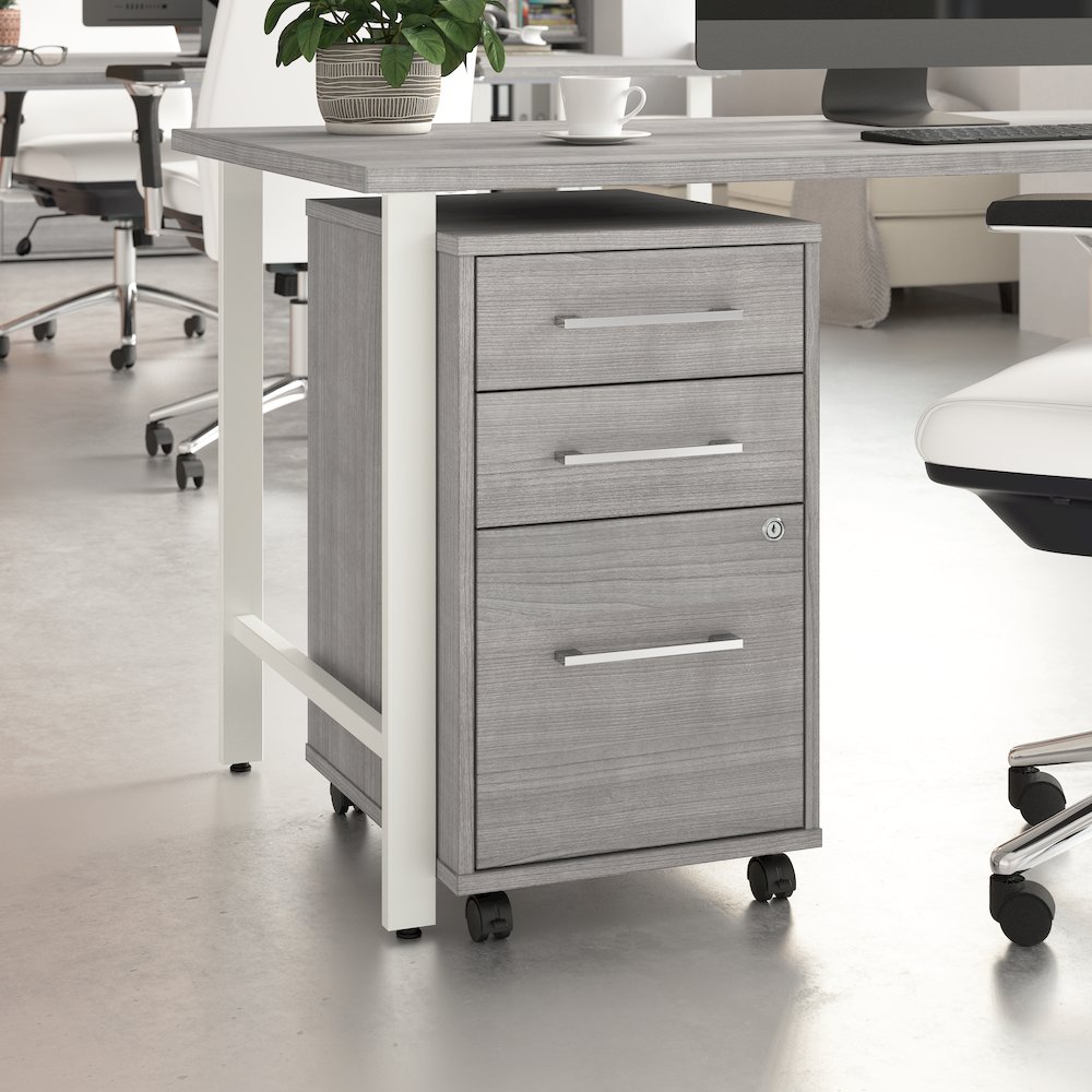 Hustle 3 Drawer Rolling File Cabinet with Lock in Platinum Gray. Picture 2