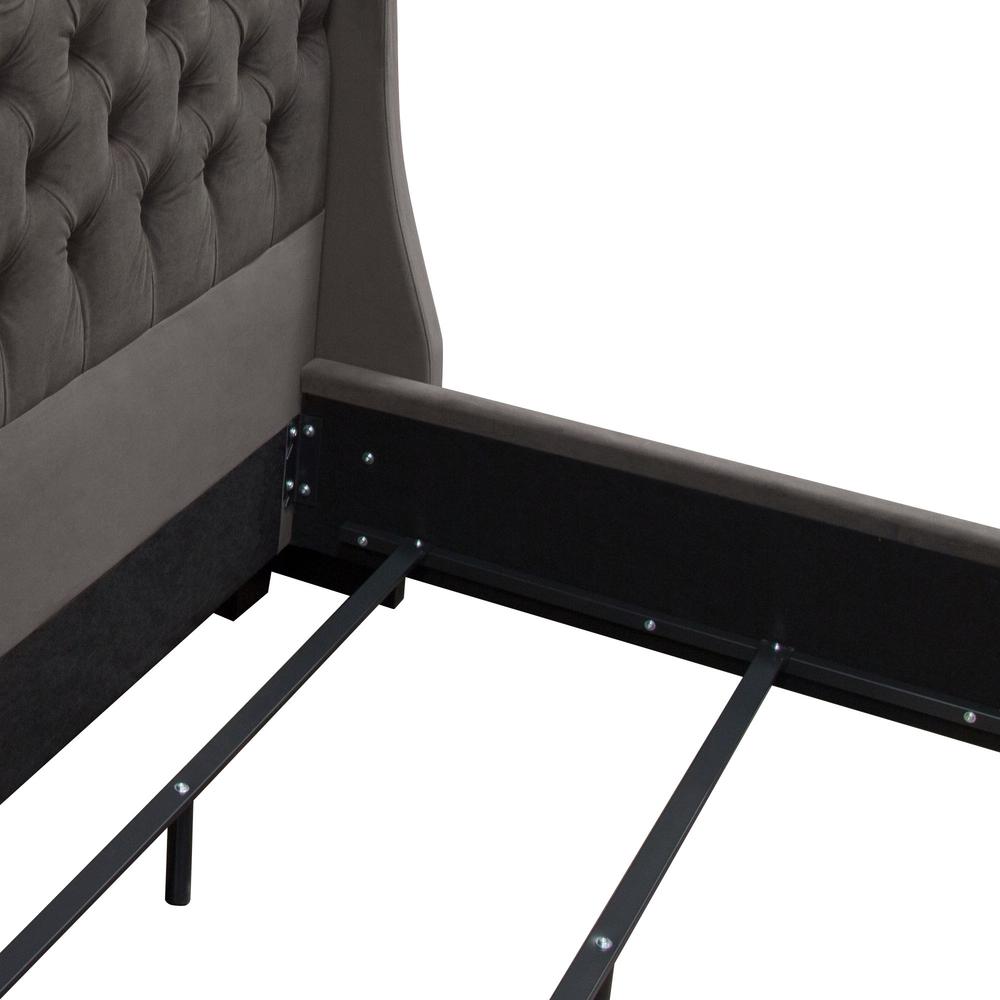 Park Avenue Eastern King Tufted Bed with Vintage Wing in Smoke Grey Velvet by Diamond Sofa. Picture 25