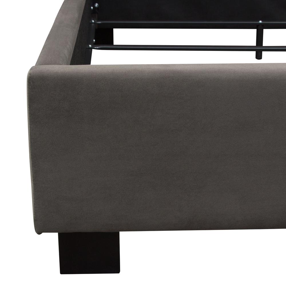 Park Avenue Eastern King Tufted Bed with Vintage Wing in Smoke Grey Velvet by Diamond Sofa. Picture 31