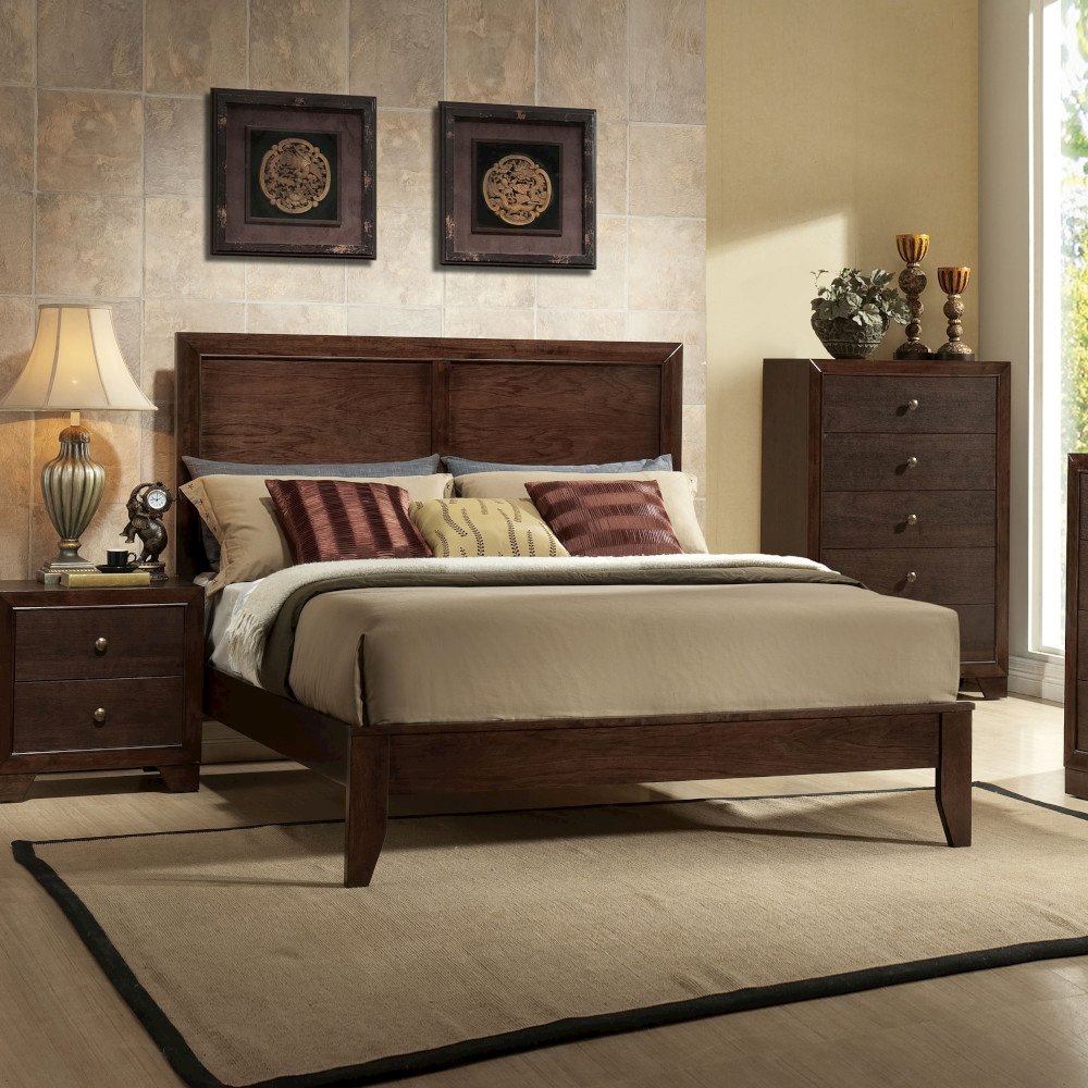 Madison Eastern King Bed Espresso. Picture 1