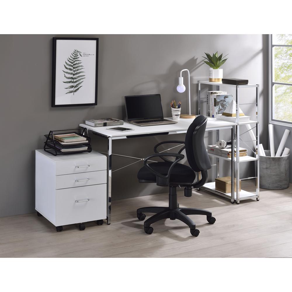 Tennos Bookshelf, White & Chrome Finish (93192). Picture 1