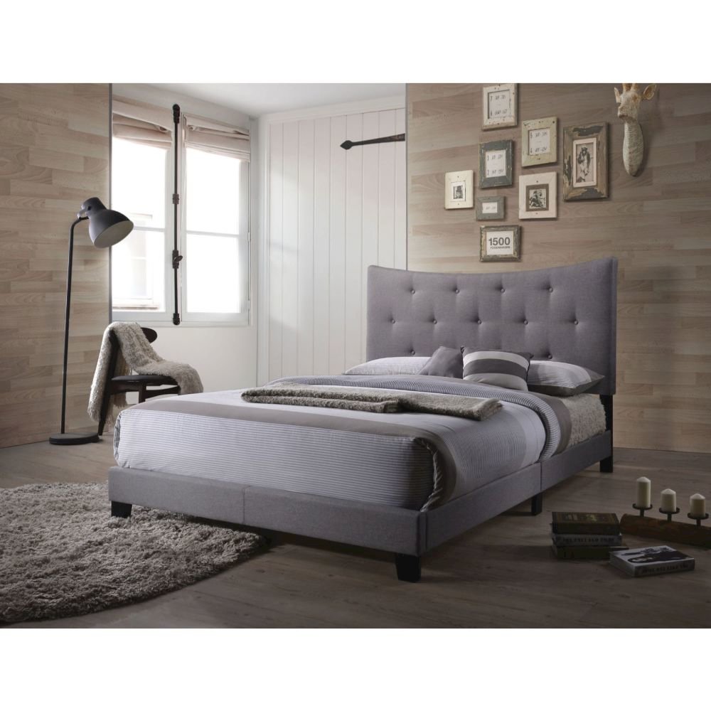 Venacha Queen Bed Gray Fabric. Picture 4