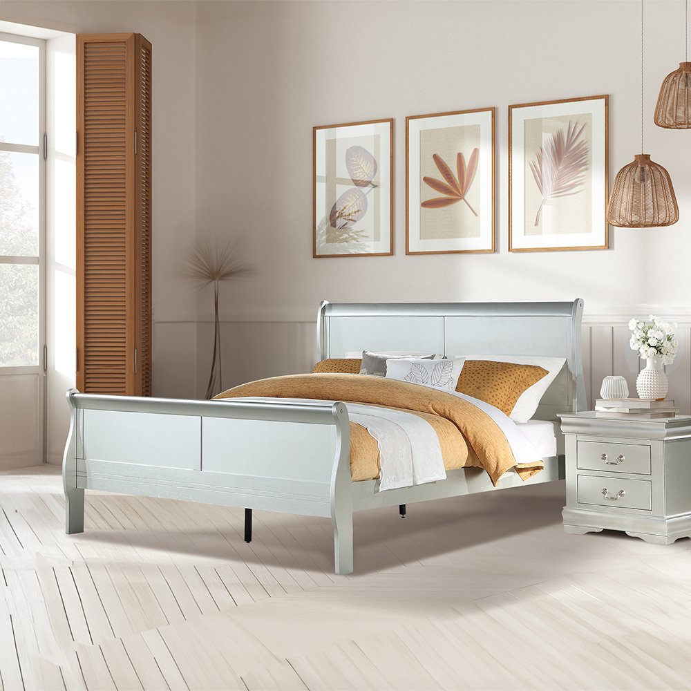 Louis Philippe Eastern King Bed Platinum. Picture 8