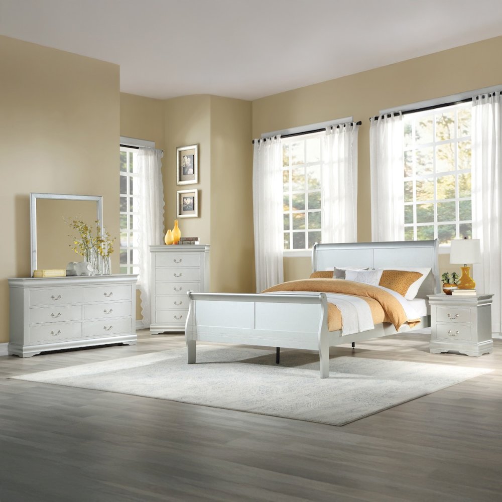 Louis Philippe Eastern King Bed Platinum. Picture 7