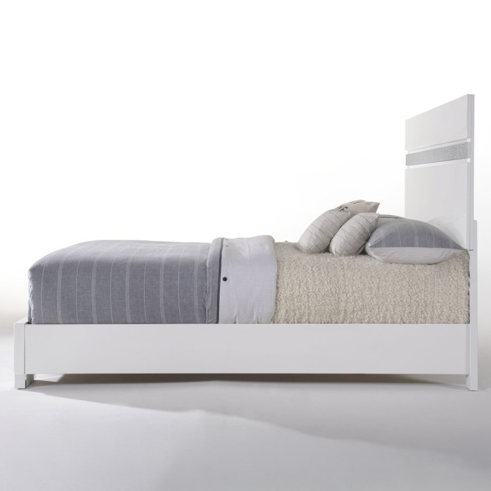 Naima II Queen Bed White High Gloss. Picture 3