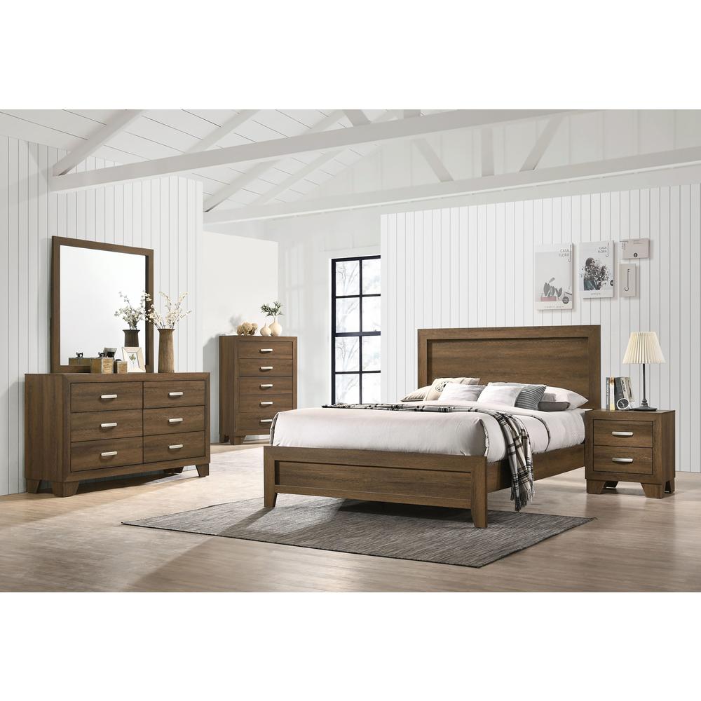 Eastern King Bed, Oak. Picture 1
