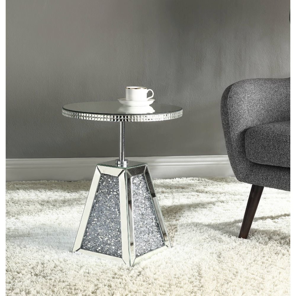 Noralie Accent Table Mirrored & Faux Diamonds. Picture 4