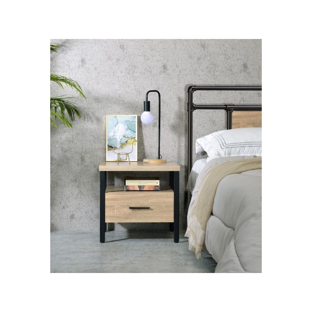 Yawan Accent Table Oak & Black. Picture 5