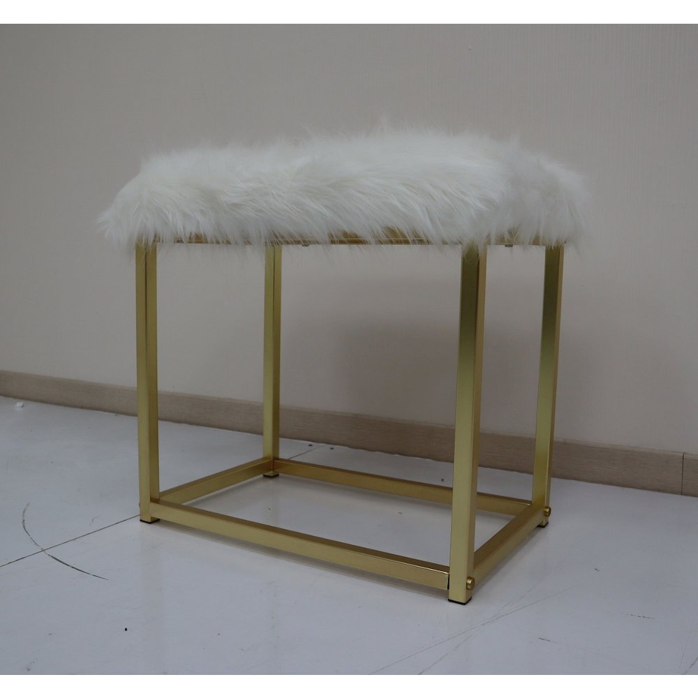 Adao Vanity Mirror & Stool Faux Fur, Mirror, Black & Brass. Picture 4