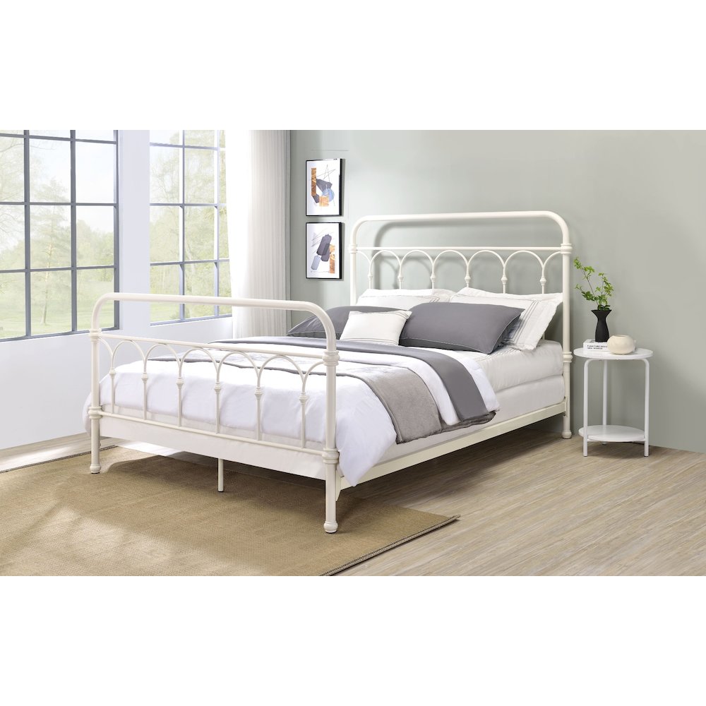 Citron Full Bed White. Picture 1
