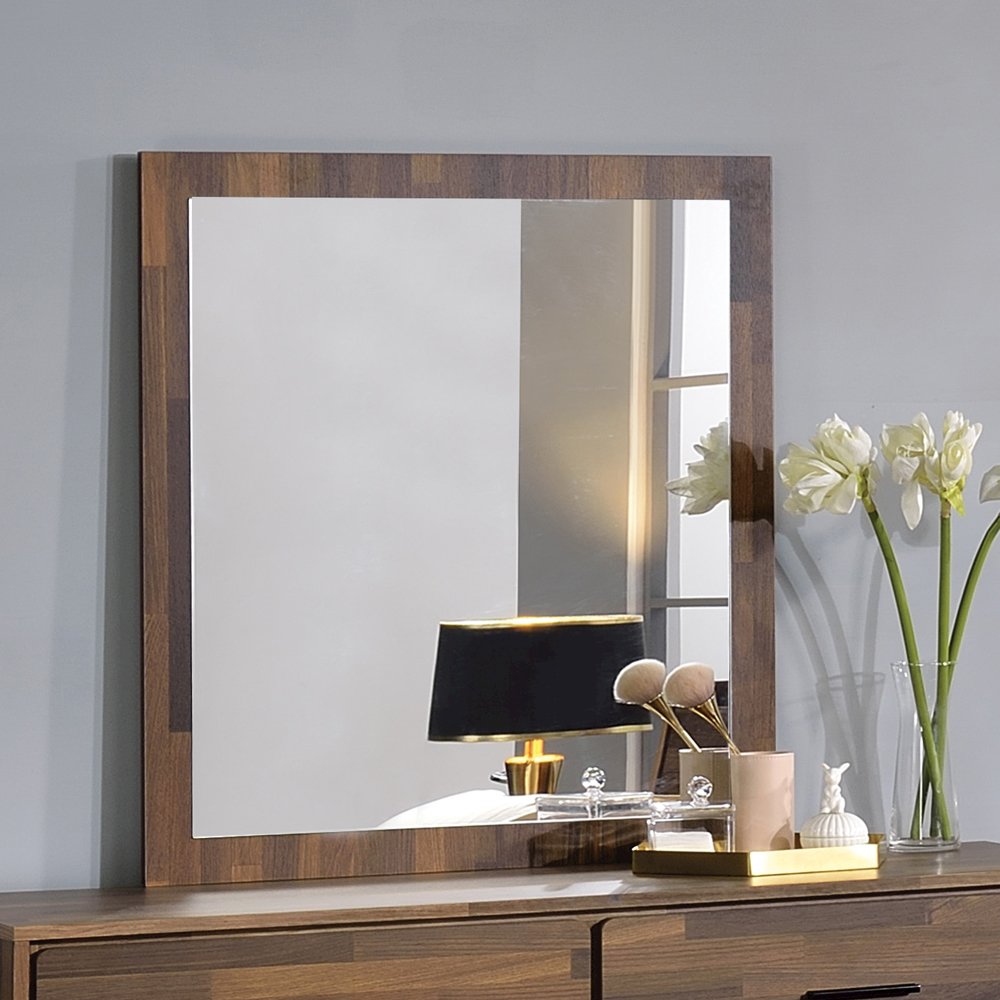 Hestia Mirror Walnut. Picture 1