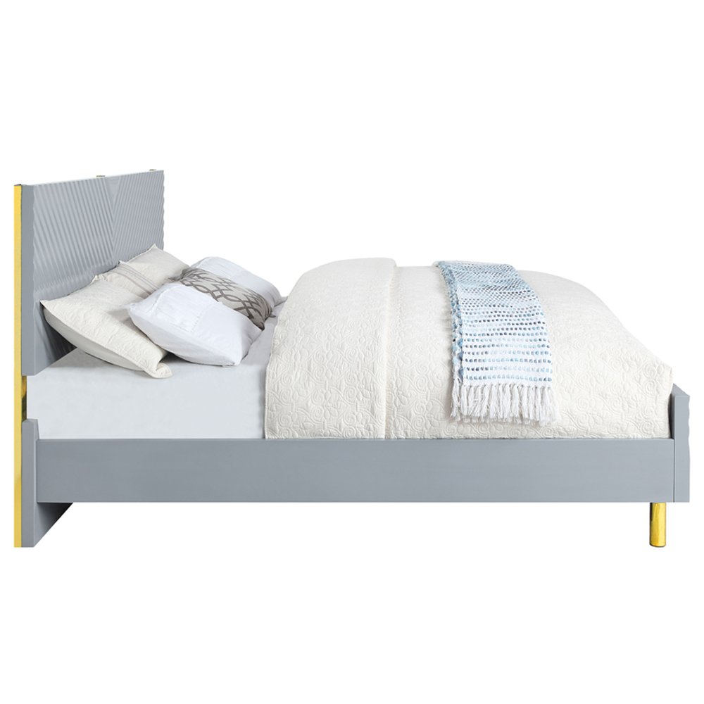 Gaines Eastern King Bed Gray High Gloss. Picture 4