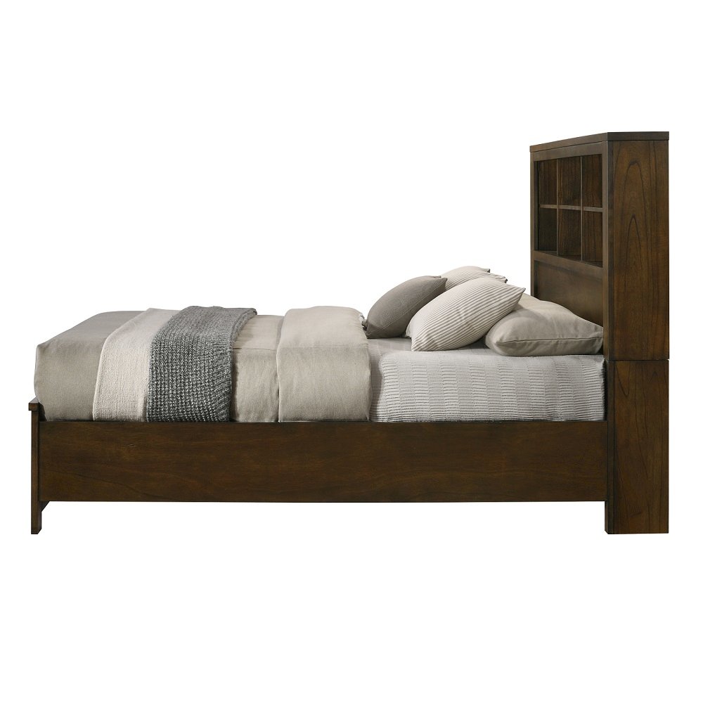 Merrilee II Queen Bed Oak. Picture 4