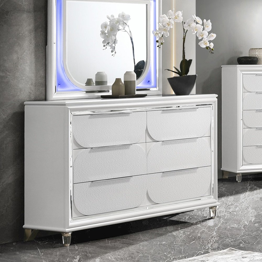 Tarian Dresser Pearl White. Picture 1