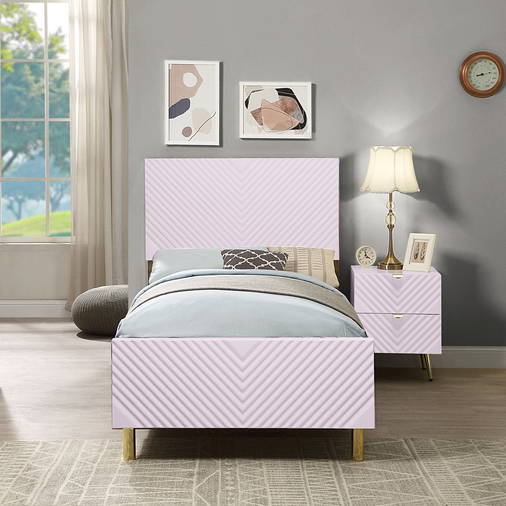 Gaines Full Bed Pink High Gloss. Picture 1
