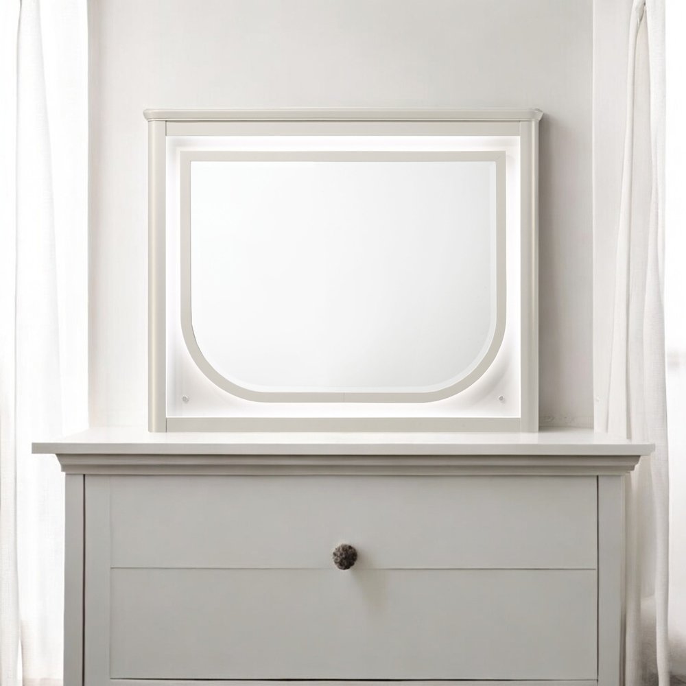 Laveda Mirror w/LED Pearl White. Picture 3