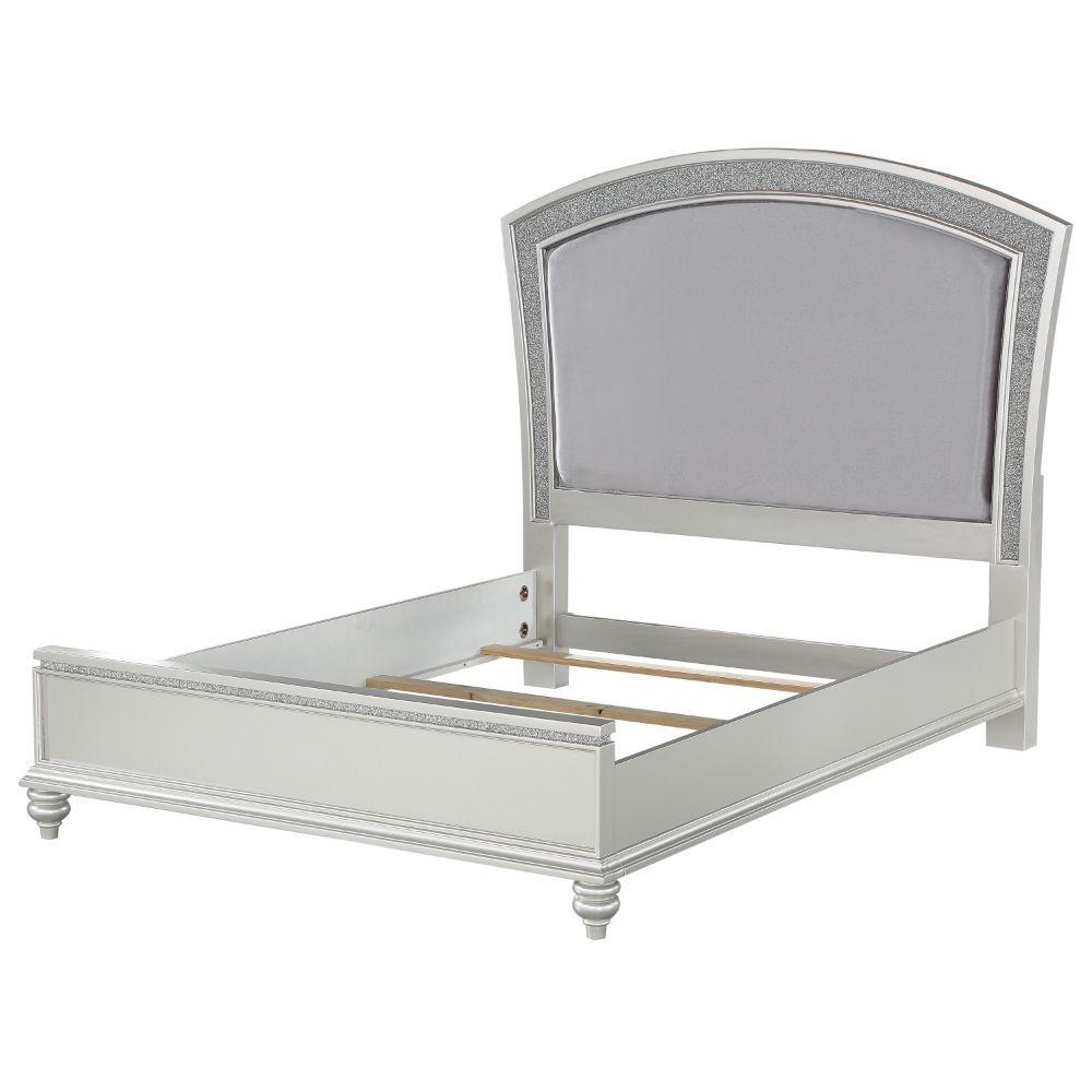 Maverick Eastern King Bed Fabric & Platinum. Picture 1