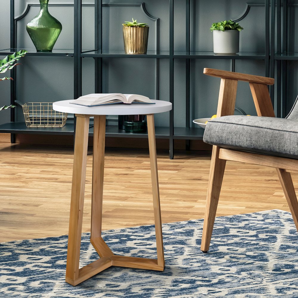 Aesthetic Tripod Round Side Table with Solid American Hardwood Legs, Natural. Picture 3