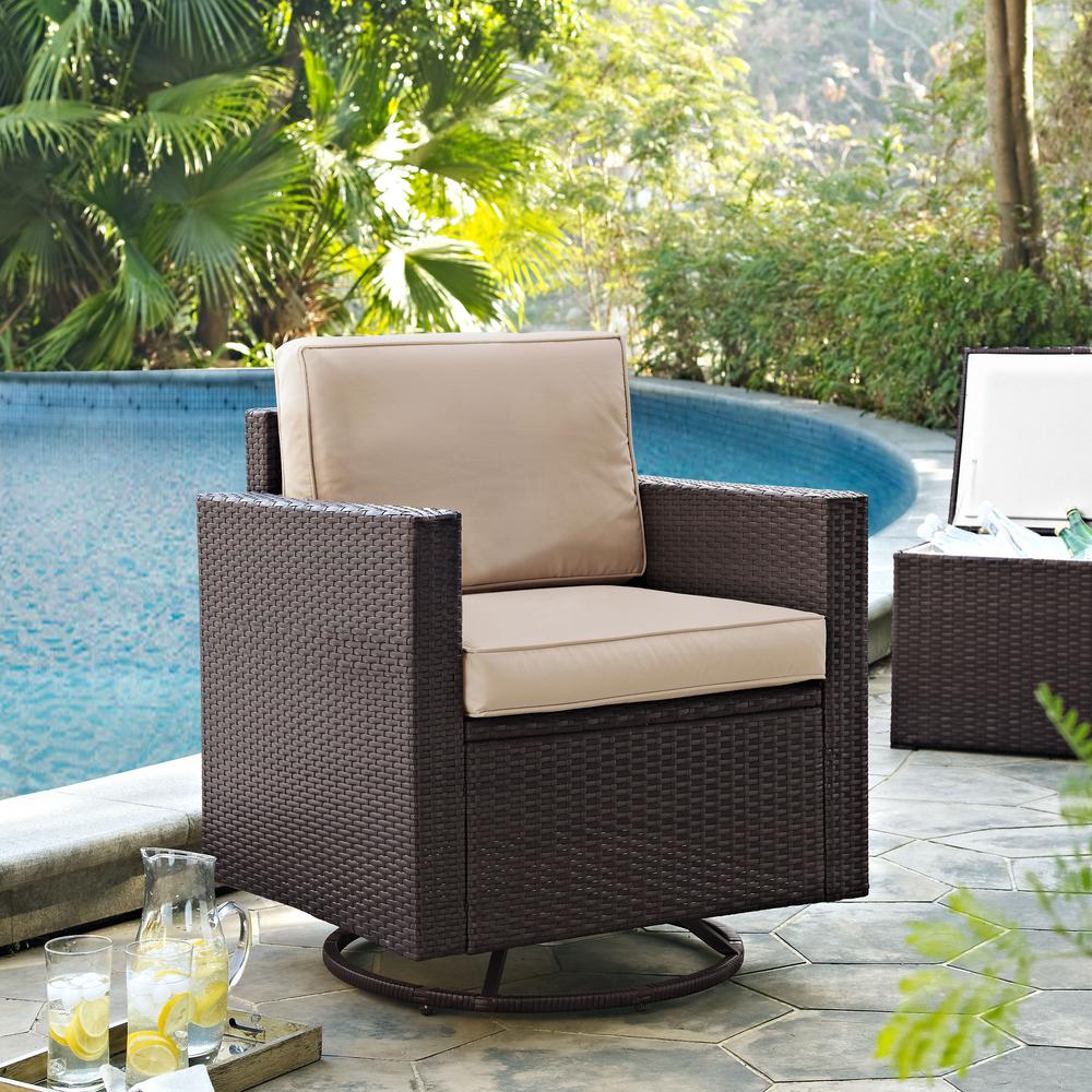 Palm Harbor Wicker Swivel Rocker Outdoor Chair. Picture 2