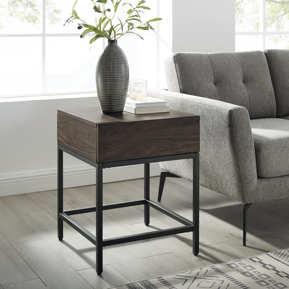 Jacobsen Side Table. Picture 2